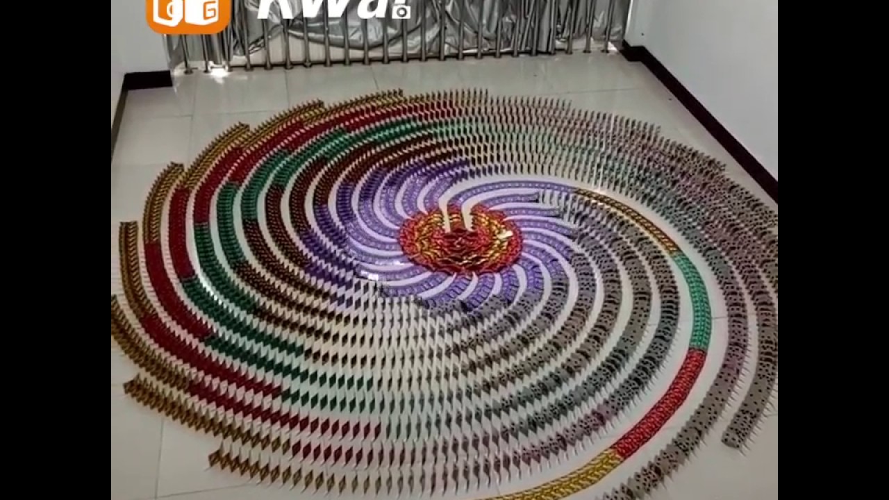Domino Flower