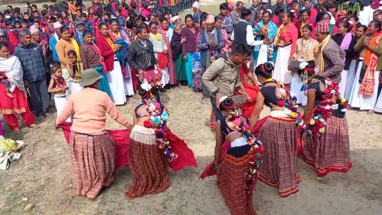 Tharu Chhokra Nach