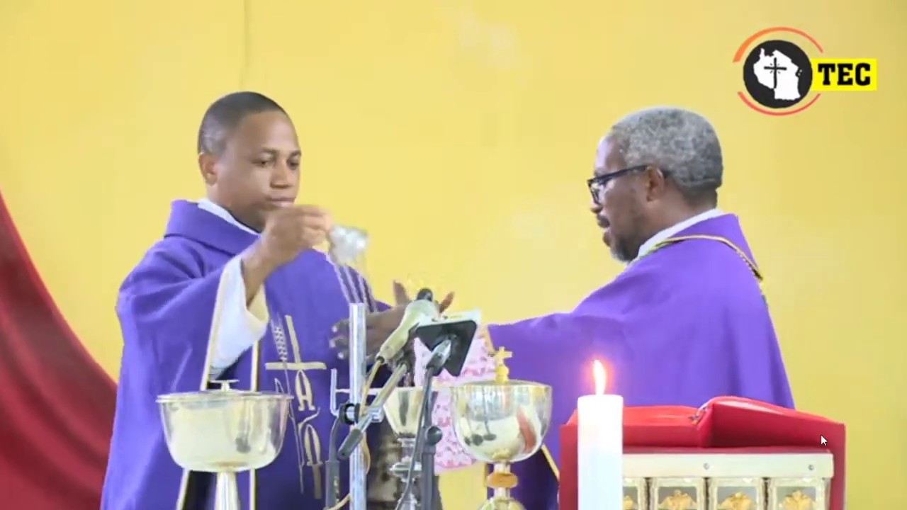 EE MUNGU BABA UPOKEE SADAKA - SHIRIKISHO LA KWAYA ST. JOSEPH'S CATHEDRAL DSM