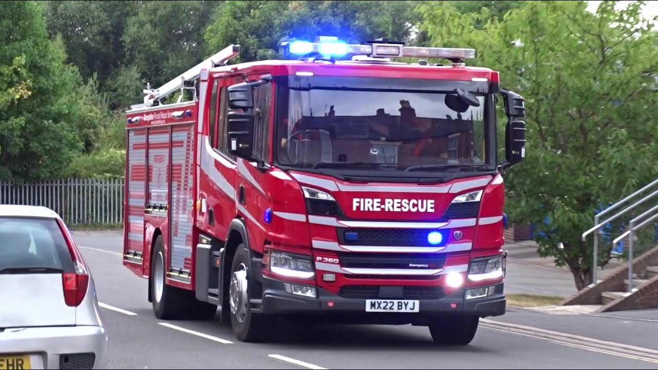 BRAND NEW Scania Fire Engine on blue light run in Shrewsbury - Shropshire Fire & Rescue Service
