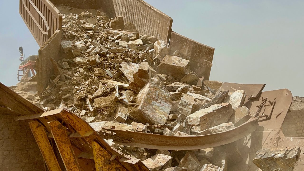 ⚡ &ldquo;Mega Stone Crusher Machine Working &ndash; 500 Tons Per Hour Shocking Power!&rdquo;#stonecrusher 