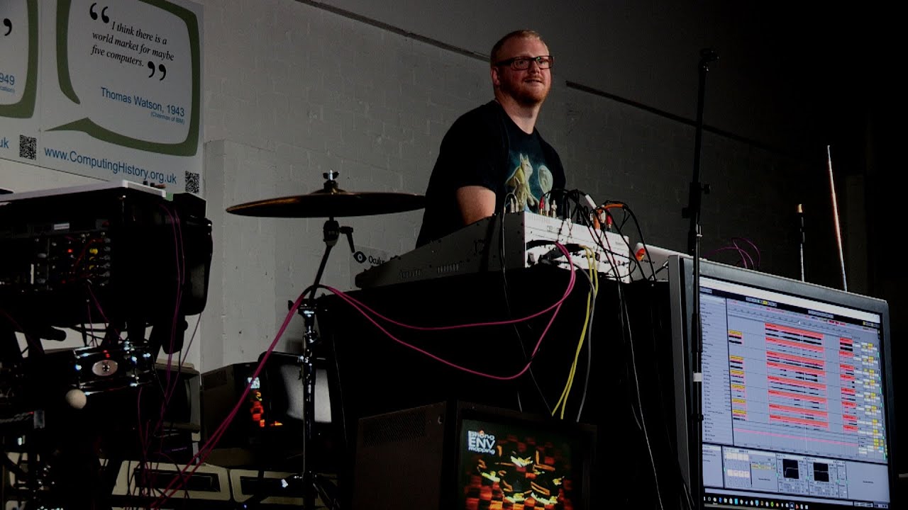 .mpegasus - Live at Music for Geeks 2016 - Chip Tune