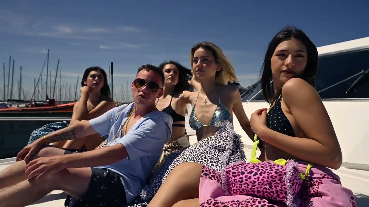 MONGA - AH BEH (Official Debut Video) | Il nuovo tormentone dell'estate &egrave; qui!🔥☀️👠