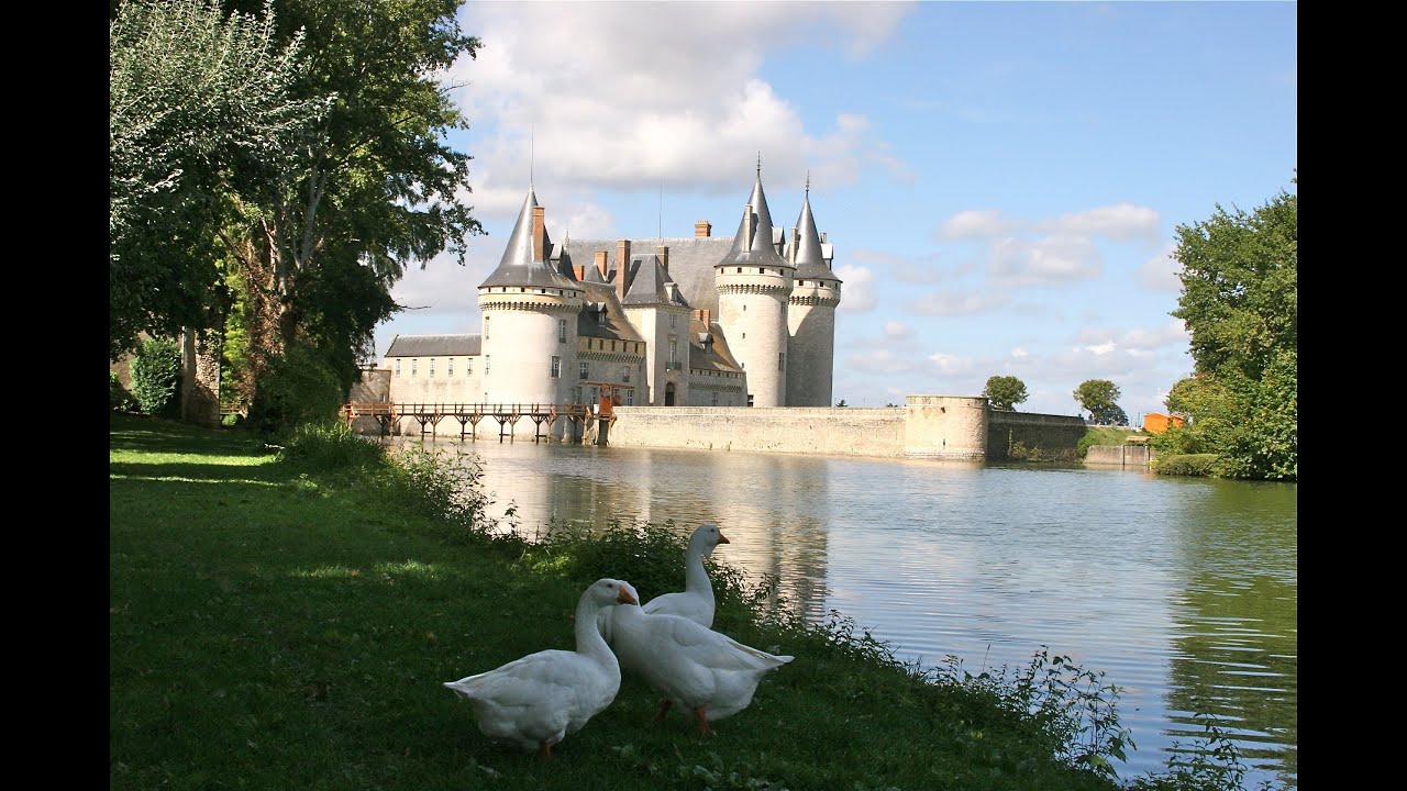 DES JARDINS DU GRAND COURTOISEAU AU CHÂTEAU DU LUDE