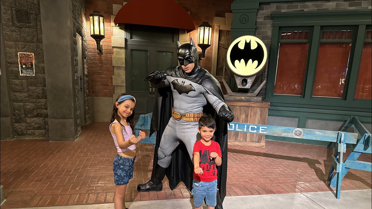 Family Vlog Trip To Warner Bros World