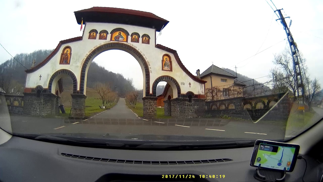 tara LAPUSULUI+URCARE LA Manastirea ROHIA