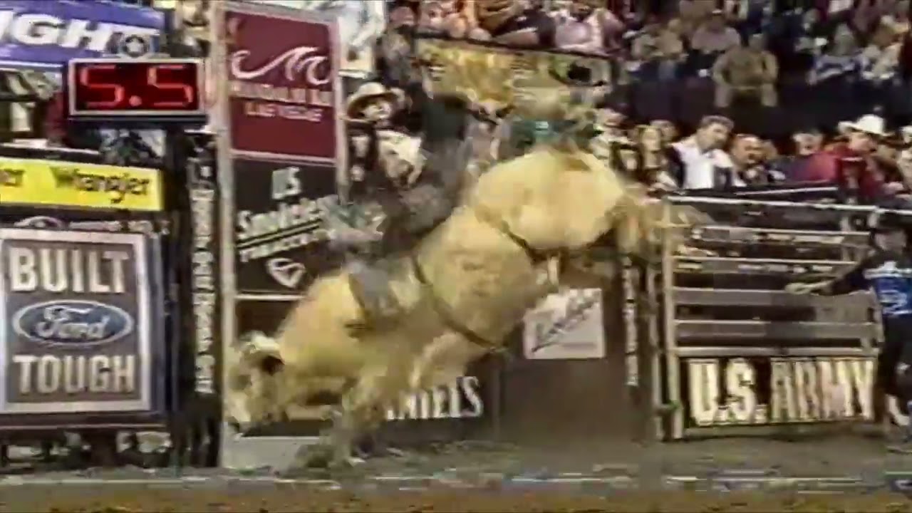 Git-r-Done vs Justin McBride - 04 PBR CO Springs