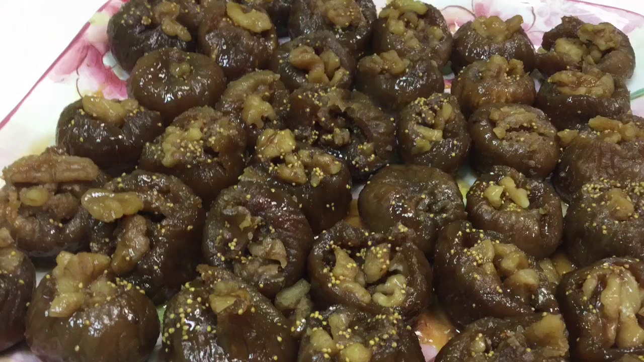 Incir Dolmasi | Turkish Figs Stuffed with Walnuts