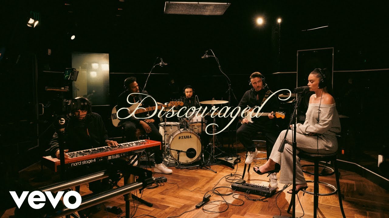 Sabrina Claudio - Discouraged (Live Video)
