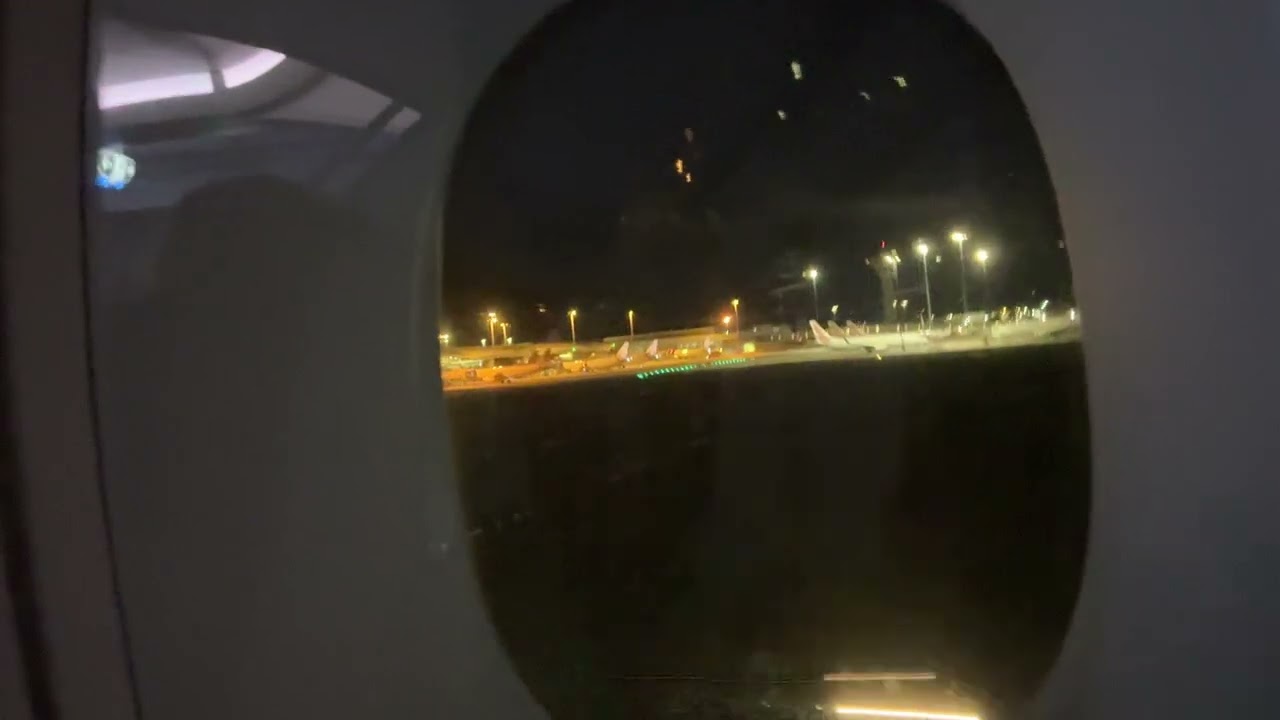 AIRBUS A380 TAKEOFF FROM PERTH - QATAR AIRWAYS QR900