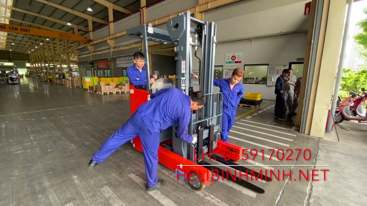 Bàn giao xe nâng điện đứng lái 1.8 tấn Lithium- Xe nâng Reach truck HELI CQD18 Pin Lithium