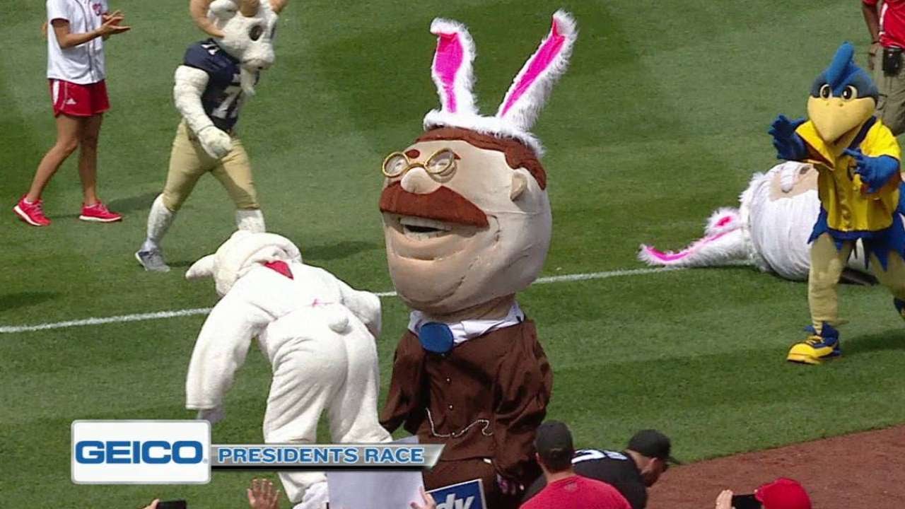 PHI@WSH: Easter bunny lays a hit on Teddy Roosevelt