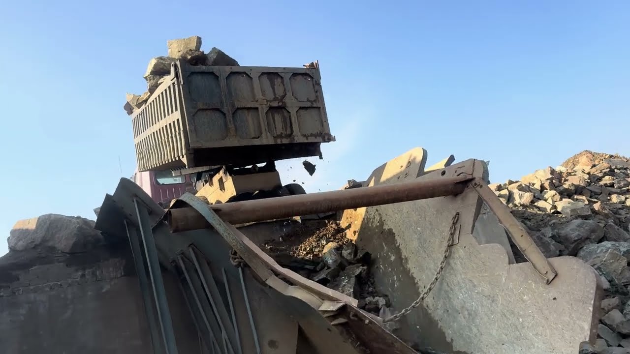 Extremely heavy Crushing - ‘Big Rock Crusher Machine: A Giant in Action” Big Rock Crushing Satisfyin