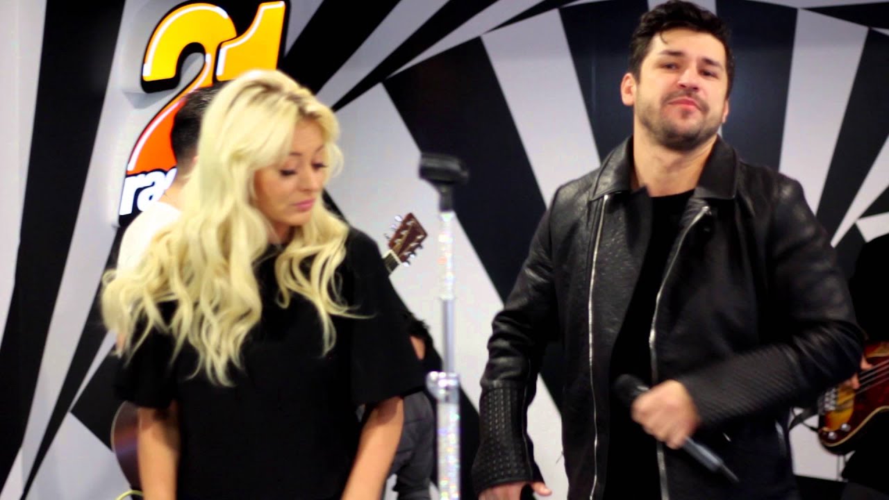 Delia feat. Deepcentral -  Stau in unitate (LIVE @ RADIO 21)