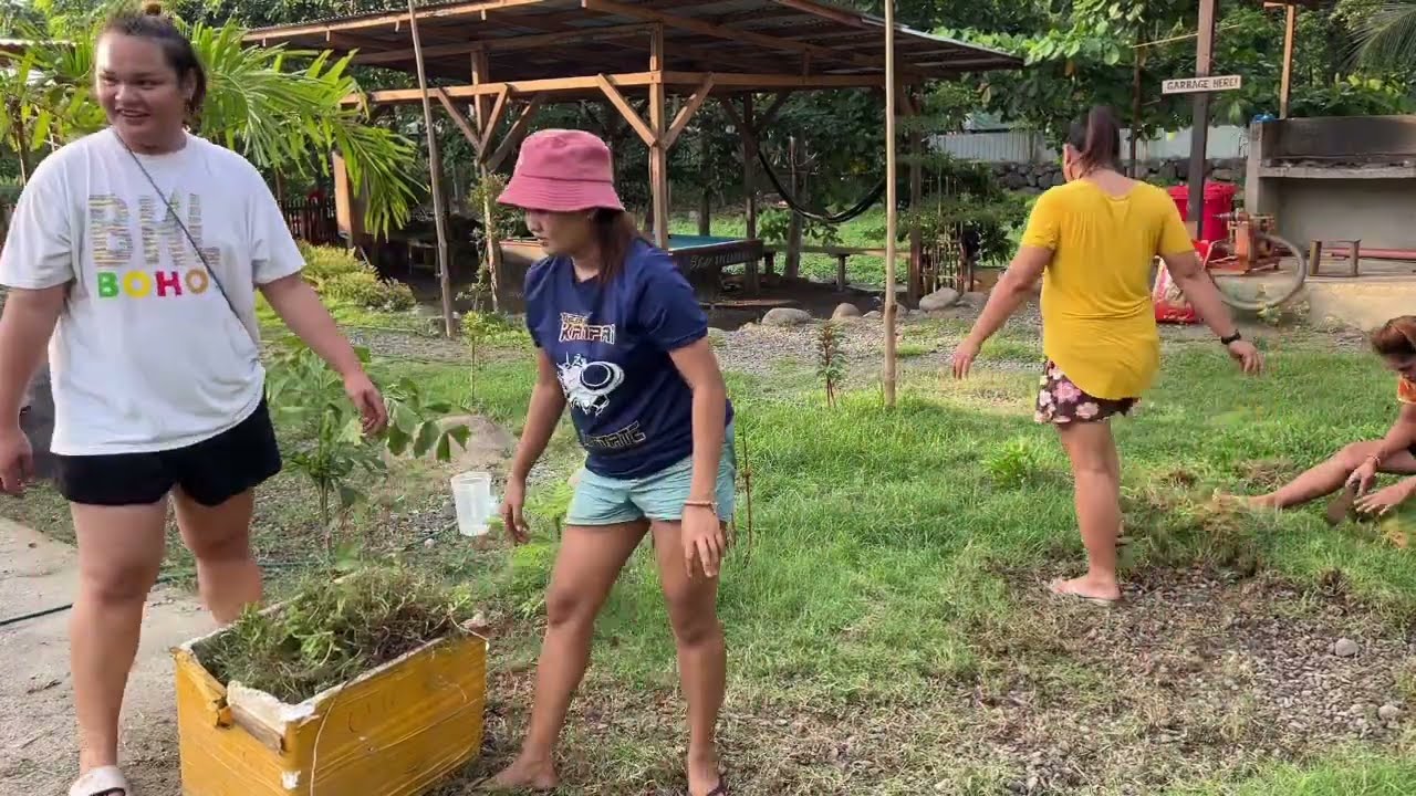 Sweat and Cleaning! Team Walking Buddies Nag linis sa Hinaguan Farm