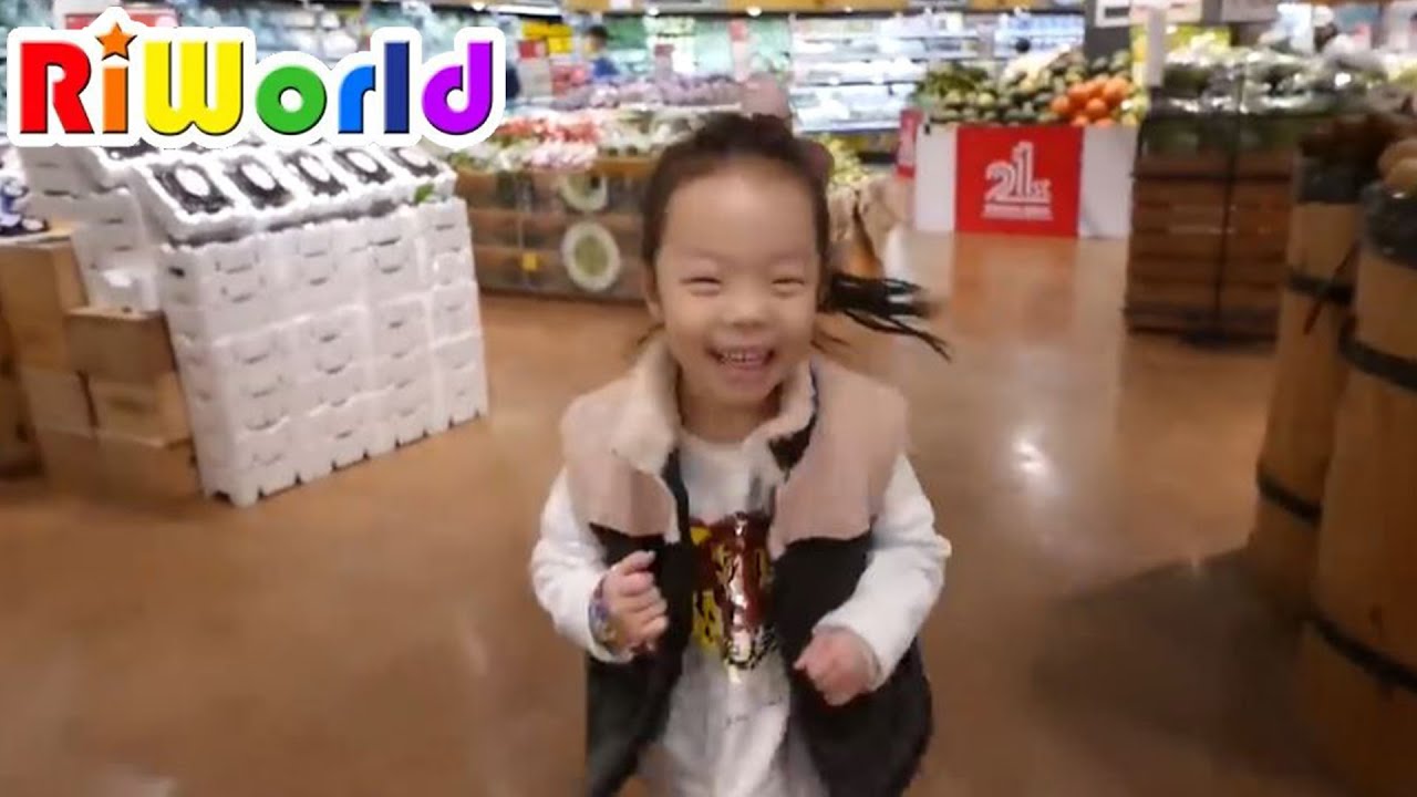 Grocery Shopping at the Mart. Hide and Seek.  Cart Toy 리원이의 숨바꼭질 놀이 재밌는 마트 장보기 ! 잡기놀이