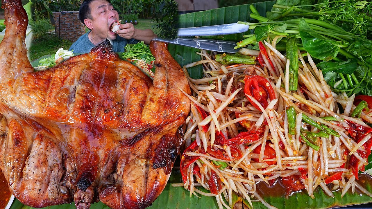 ส้มตำปูทะเลปลาร้าข้นๆ กินกับ ไก่อบน้ำผึ้ง ลำเหม๊าะเข้ากั๋นขนาดครับ -09-05-2023-
