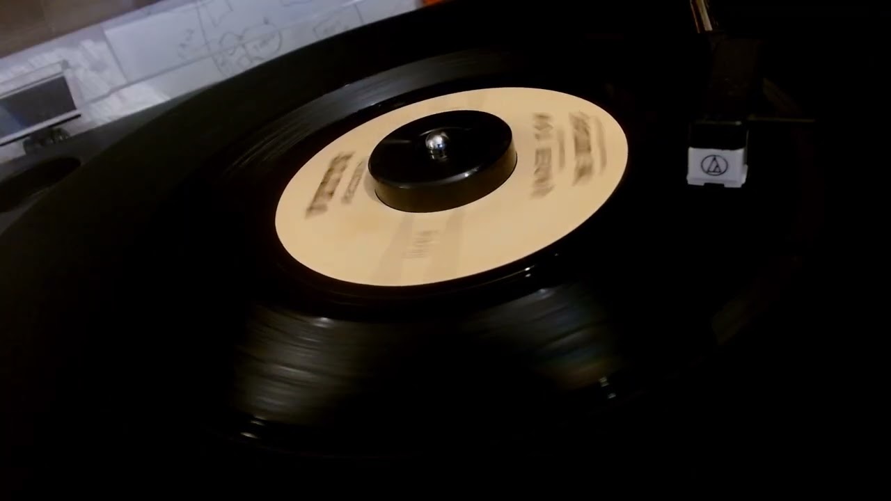 The Outcasts - Under Tow 45 rpm