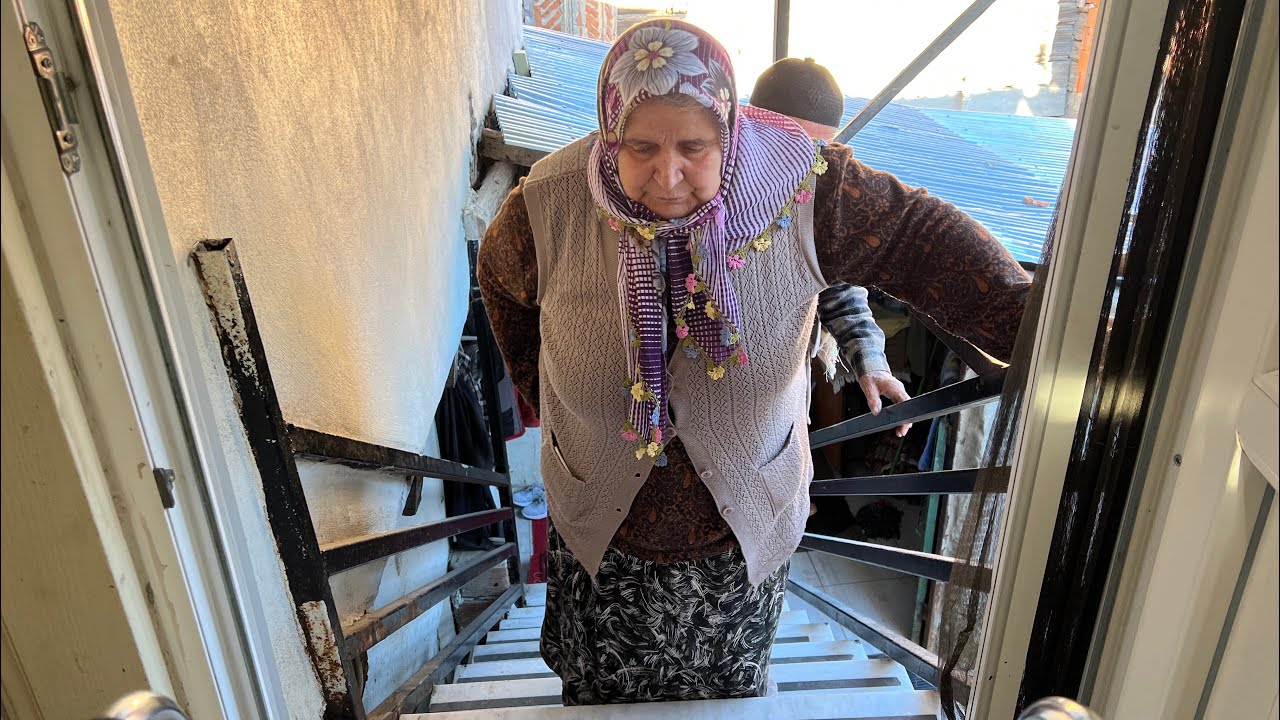 Annem köye gidiyor Ali dayı Kezban yenge ile beraber iftar açacağız 