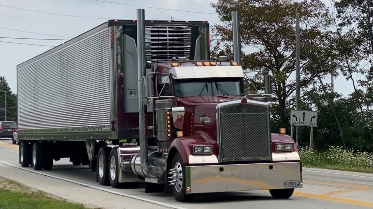 Truck Spotting Featuring Lots of Straight Pipes