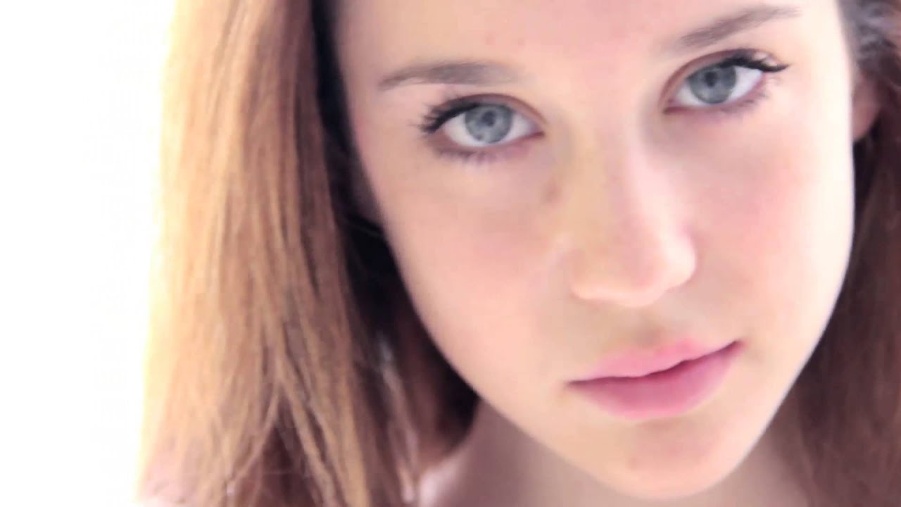 Maria Pedraza @ View Management