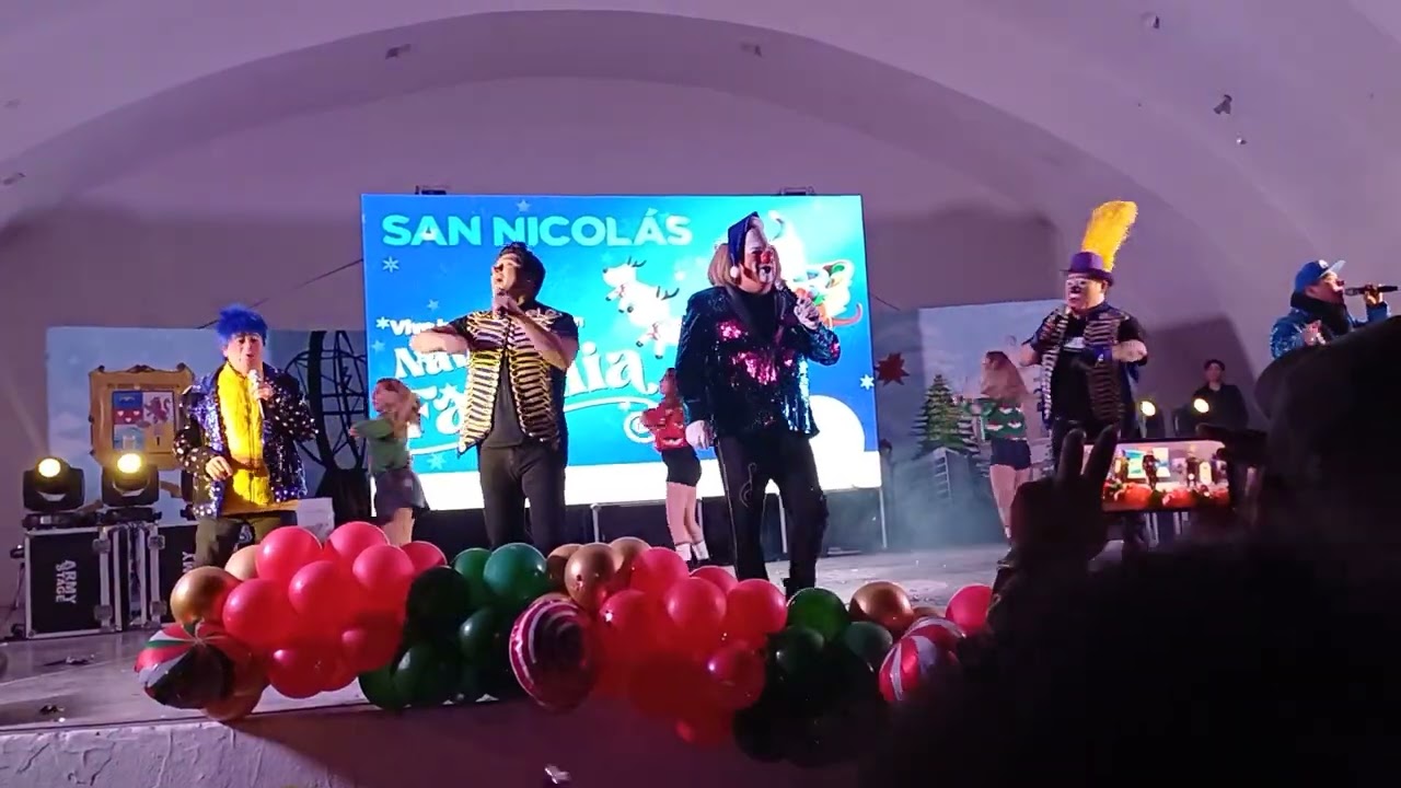 Presentación de Los Payasónicos en el Encedido del Pino de San Nicolas🌲🌟⛄️