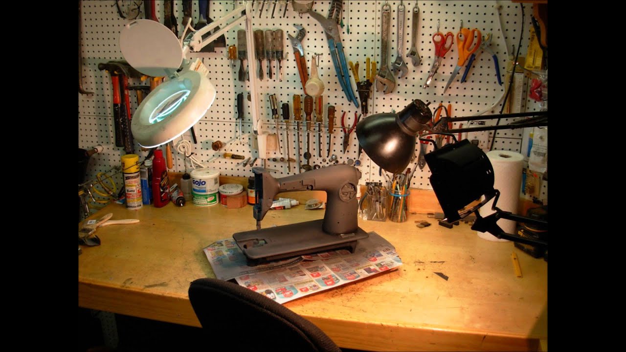 Repainting a 1946 Singer 201-2 (Trash to Treasure!!!)