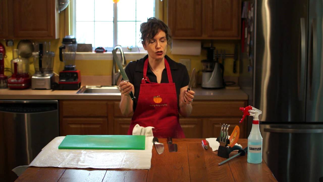 Angela's Free Food Videos: Introduction to Cutting