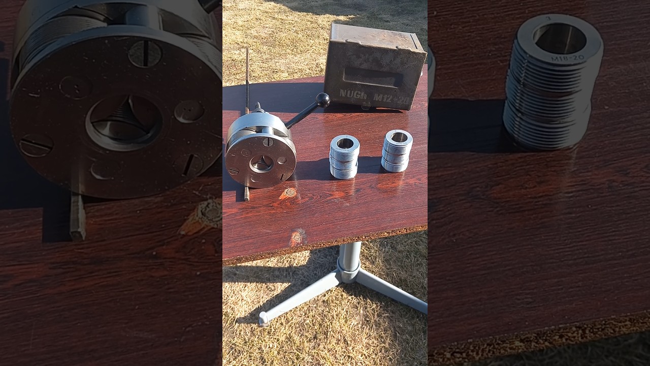 Thread rolling head for M12 to M20 threads