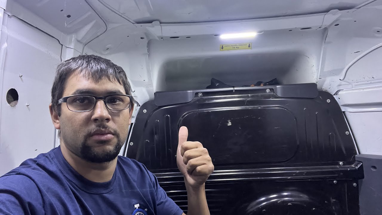 Instalação de led  no Bau da fiorino carro