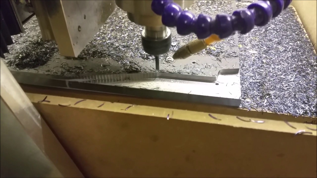 Neue Portalwangen aus Stahl für die CNC Fräse