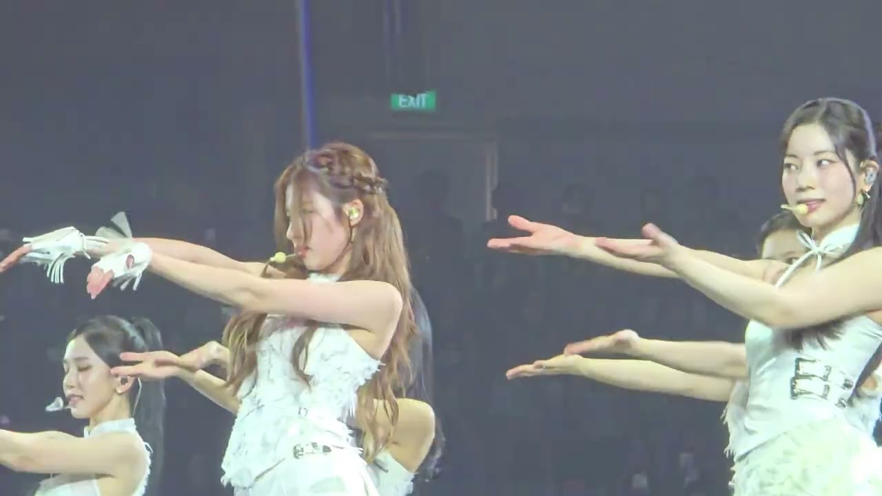 Set Me Free, I Can't Stop Me - TWICE 6th World Tour 'THIS IS FOR' - Singapore Day 2