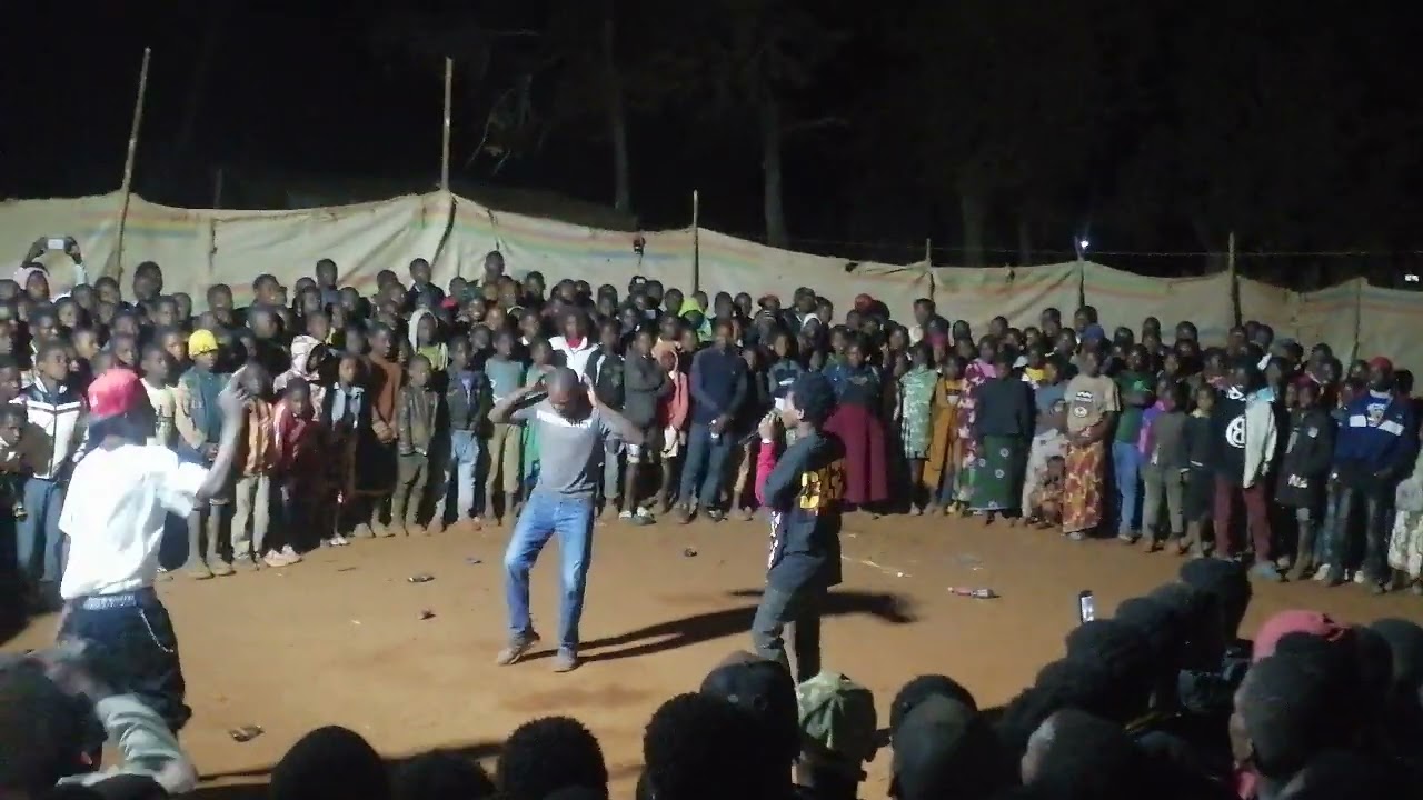Lili Rife & Arcen do norte no show foi ontem licole 2024