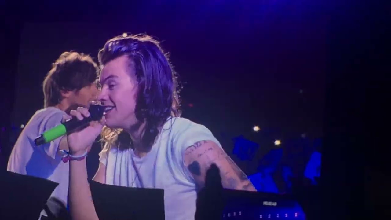 Don't Forget Where You Belong - One Direction | BC Place, Vancouver | OTRAT 2015@onedirectionchannel