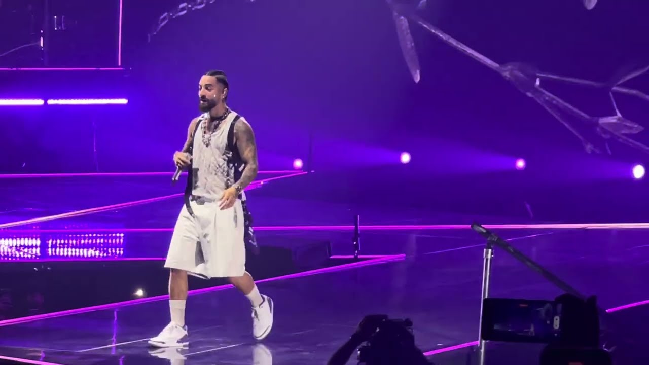 Maluma - Felices los 4 (Live in Chicago 2023)
