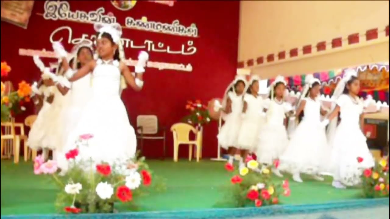 School girls dance performance for tamil deepa oli song #school #danceperformance #viral 