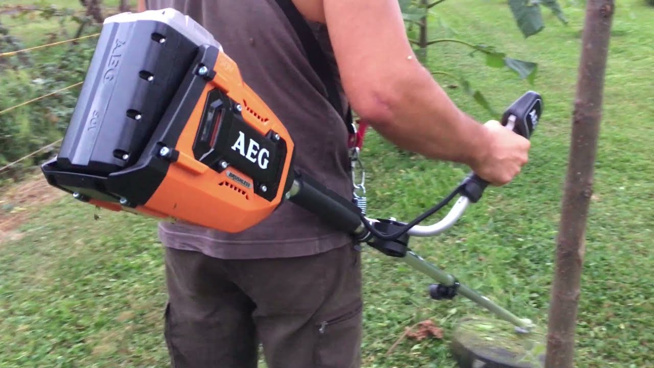 AEG ABC50B26B 50V akkumulátoros fűkasza tesztelése