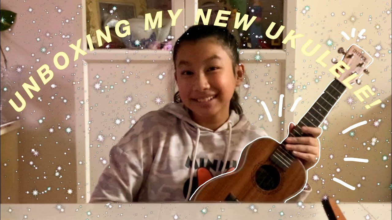 UNBOXING MY NEW UKULELE!|Sofea Raisha