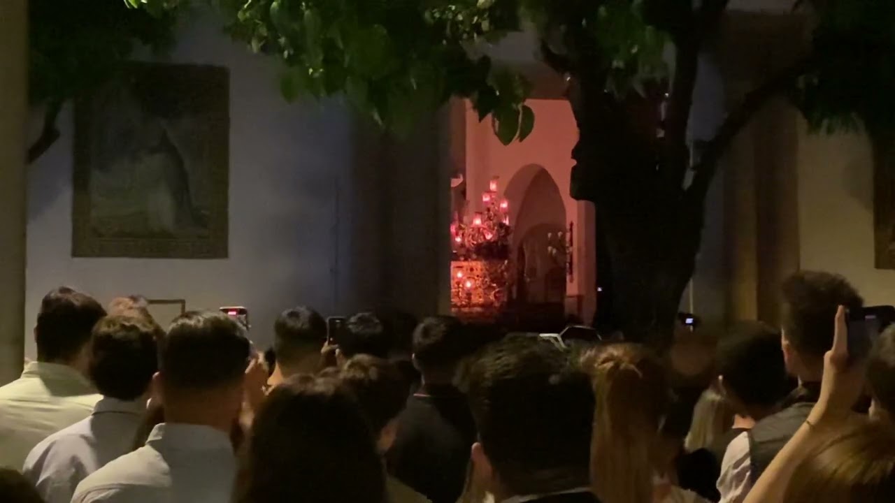 Entrada San Gonzalo Santo Entierro Magno 2023 | AM Virgen de los Reyes - “Al costalero del Soberano”