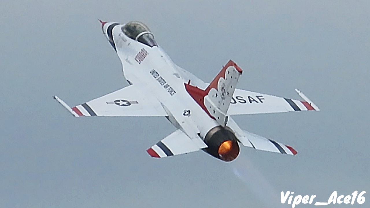 USAF Thunderbirds Airshow - 2024 Gatineau-Ottawa Airshow, Canada - Day 1
