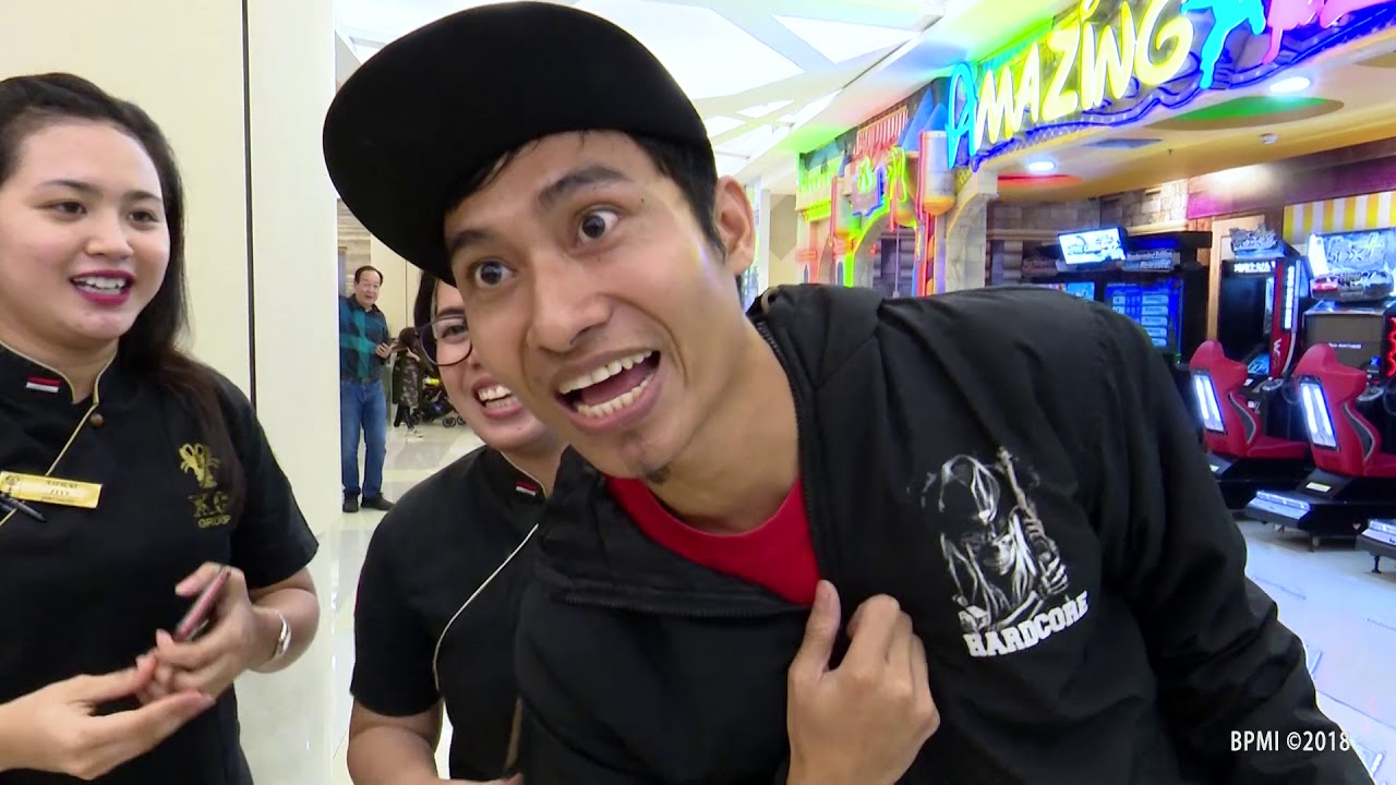Mengunjungi Pusat Perbelanjaan Tunjungan Plaza, Surabaya, 18 November 2018
