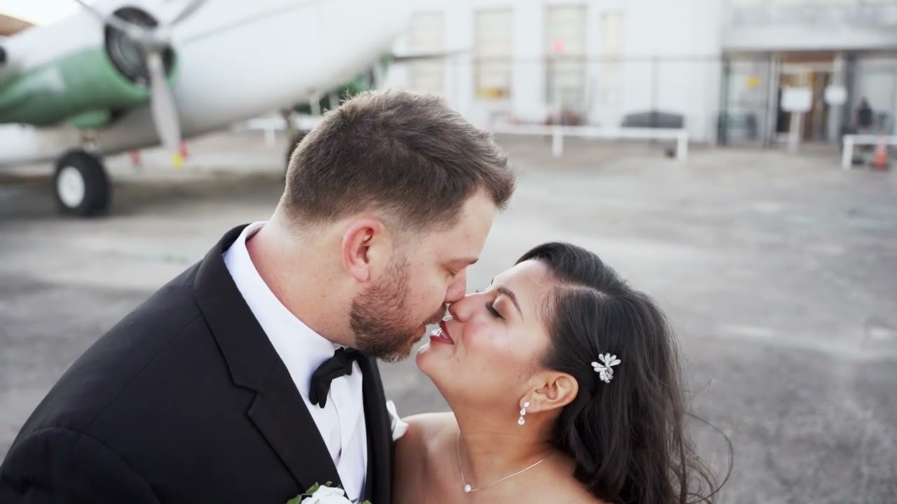 Houston Videographer + Photographer | Gabrielle & Michael Teaser | Ivory Grove