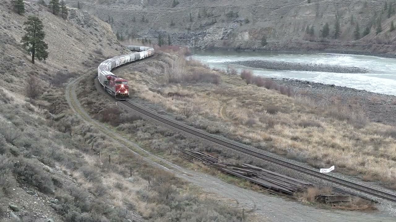CN/CPKC Trains in the scenic canyons of Western Canada! 