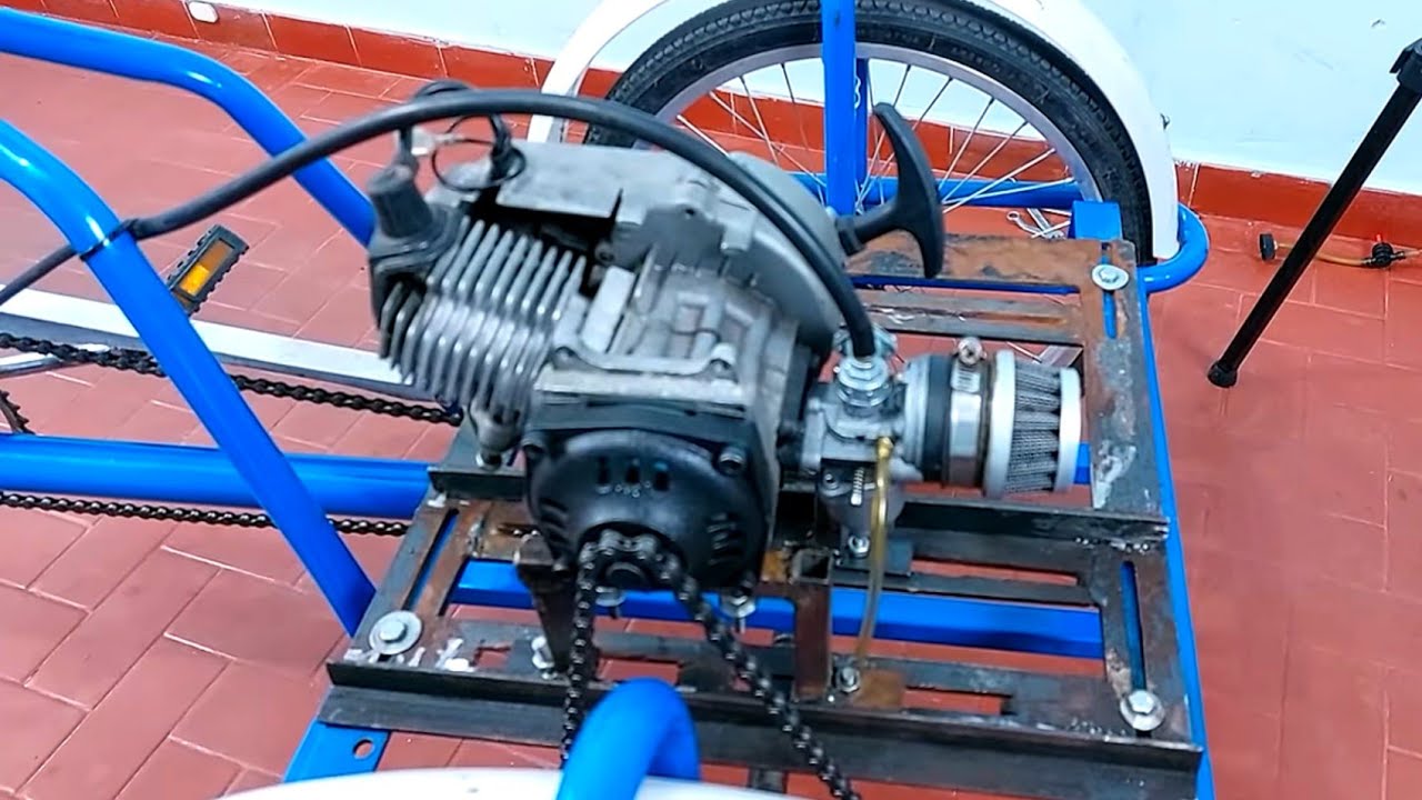 Le puse un MOTOR 2T a un TRICICLO