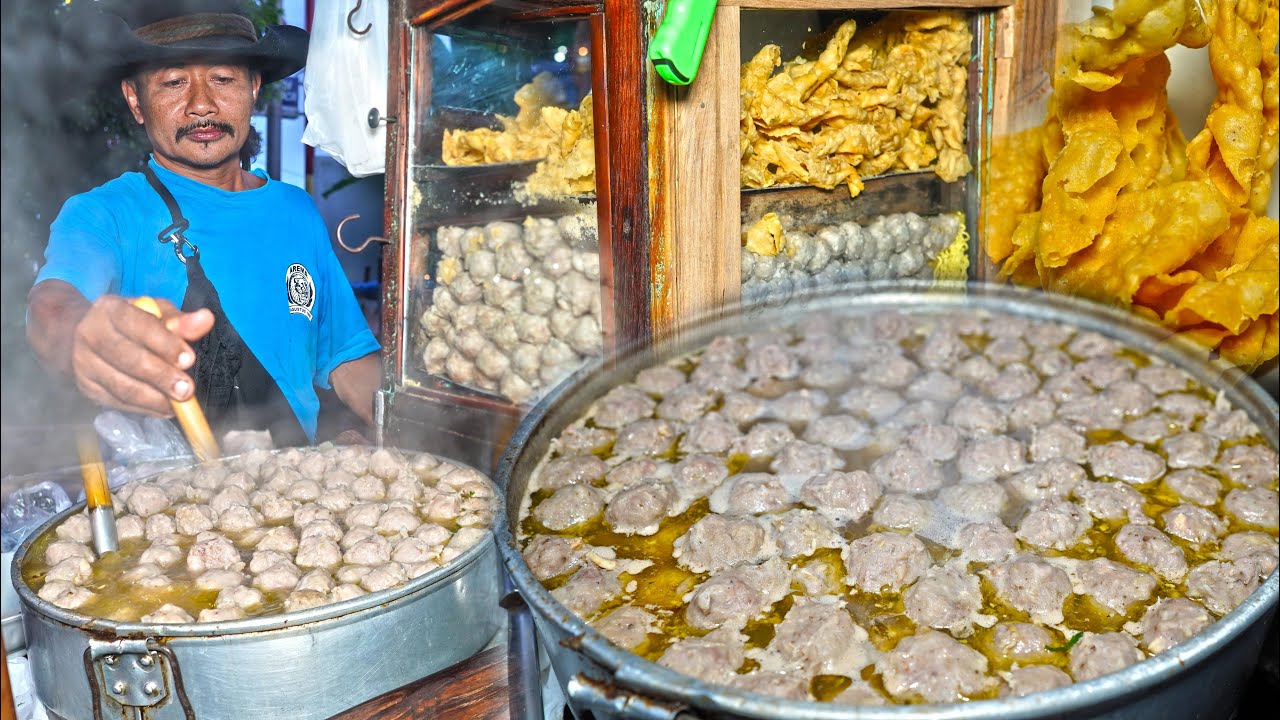 SEBASKOM BANJIR BAKSO !!!! BAWA RIBUAN BIJI BAKSO SEKALI JUALAN 6 JAM LANGSUNG LUDES !!! BAKSO KOBOI