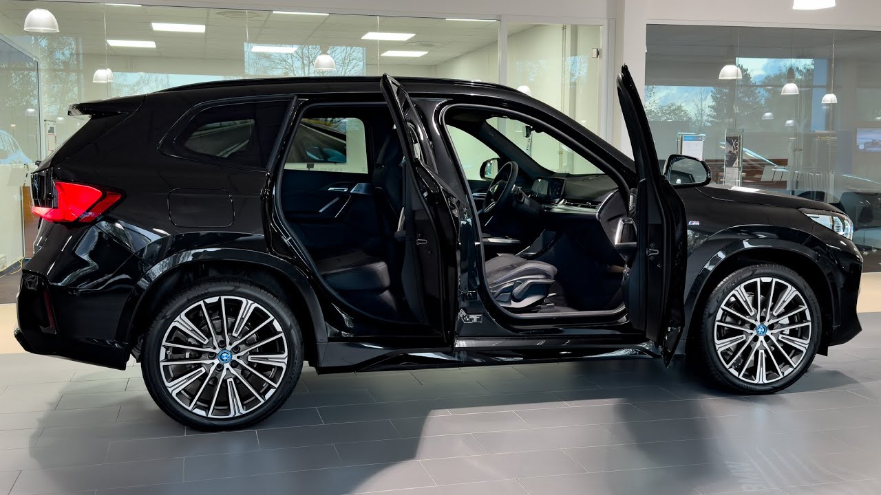 2024 BMW X1 xDrive30e (326hp) - Interior and Exterior Details @hakvoorthanko