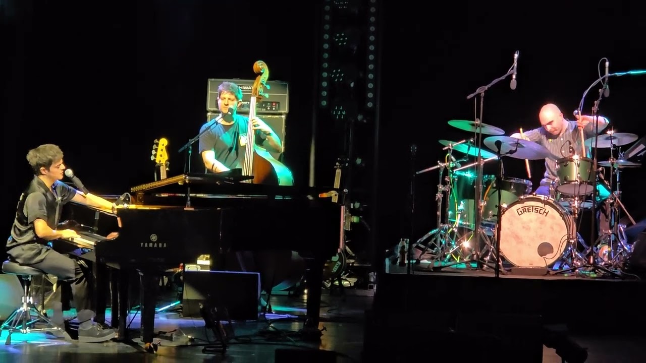 Jamie Cullum, Sledgehammer (Peter Gabriel cover) at Perth Concert Hall