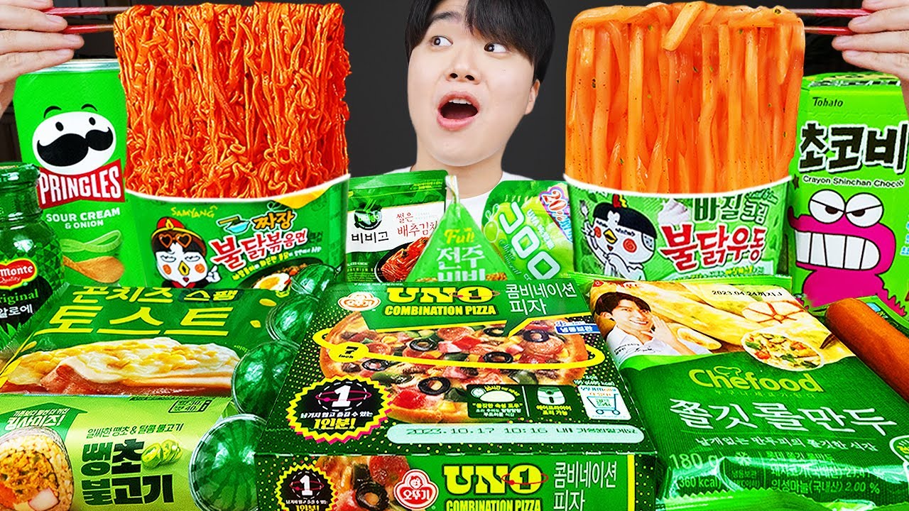 ASMR MUKBANG небольшой магазин, острый рамэн, хот-доги, кимбап, ттеокбокки !! Корейский магазин