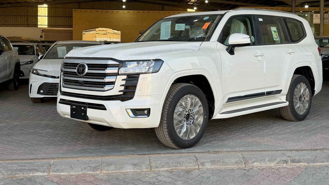 تويوتا لاندكروزر GXR.L4 2025🚗