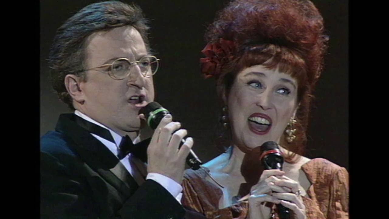 Verónica Forqué y Javier Gurrichaga cierran los Goya 1996